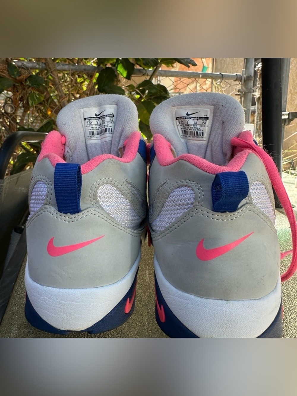Nike Air Diamond Turf Football Turf Shoes Grey Hyper Pink Royal Blue 5.5Y - Picture 7 of 8